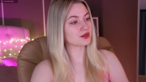 Snapshot of elina_nortas chatting on February 2025 01:20:02 AM Elina online show from February 2025 01:20:02 AM