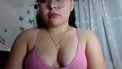 Elina  online show from November 2025 07:59:01 PM