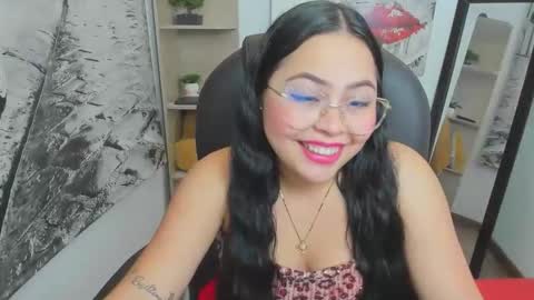 Elina  online show from November 2025 11:25:01 PM