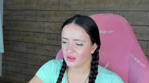 ElinaBellucci online show from January 2026 05:12:01 AM