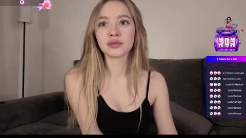 Snapshot of elinamilller chatting on March 2026 01:54:01 AM Elna and Tom online show from March 2026 01:54:01 AM