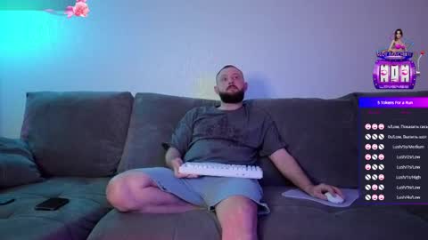 Snapshot of elinamilller chatting on March 2026 10:09:01 PM Elna and Tom online show from March 2026 10:09:01 PM