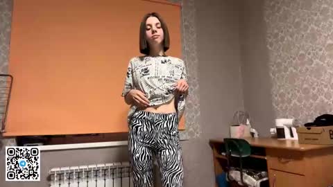Elisa online show from October 2025 07:24:02 PM