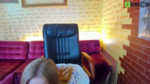 elinor_faith online show from October 2025 01:45:02 PM