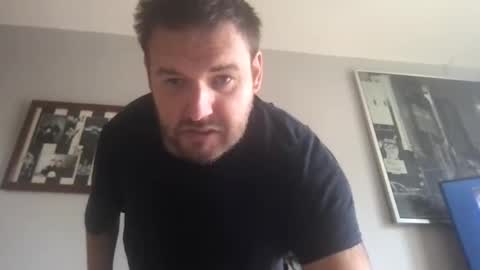 Snapshot of eliot26 chatting on September 2025 12:54:02 PM e26 online show from September 2025 12:54:02 PM