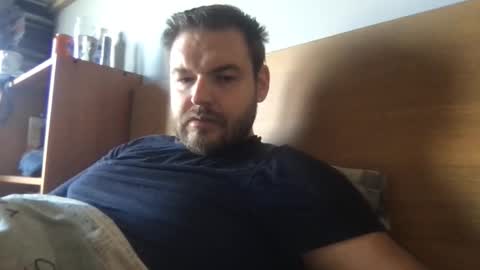 Snapshot of eliot26 chatting on October 2025 10:57:01 AM e26 online show from October 2025 10:57:01 AM