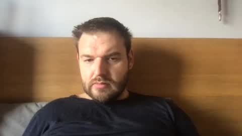 Snapshot of eliot26 chatting on October 2025 12:04:02 PM e26 online show from October 2025 12:04:02 PM