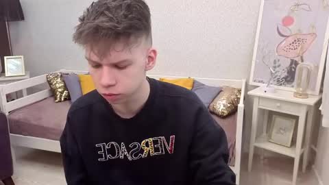 Snapshot of eliotmars chatting on April 2026 11:05:01 AM eliotmars online show from April 2026 11:05:01 AM