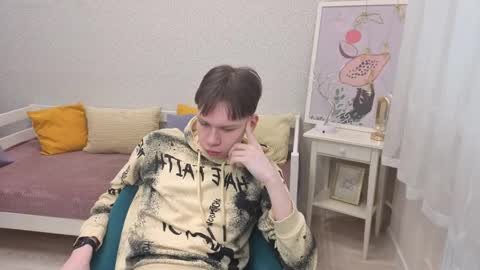 Snapshot of eliotmars chatting on April 2026 12:22:02 PM eliotmars online show from April 2026 12:22:02 PM