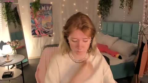 Snapshot of elira_vane chatting on July 2026 02:46:02 AM Elira Vane online show from July 2026 02:46:02 AM