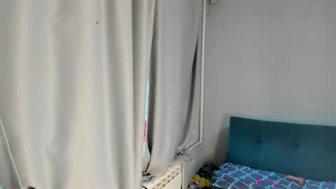 Elis online show from September 2025 01:06:02 AM