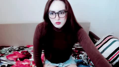 Snapshot of elisa_2001 chatting on April 2026 11:58:01 AM Liza online show from April 2026 11:58:01 AM