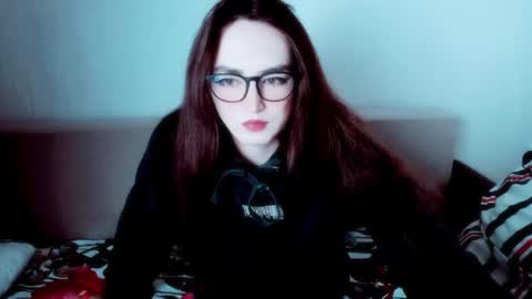 Snapshot of elisa_2001 chatting on April 2026 09:49:01 AM Liza online show from April 2026 09:49:01 AM