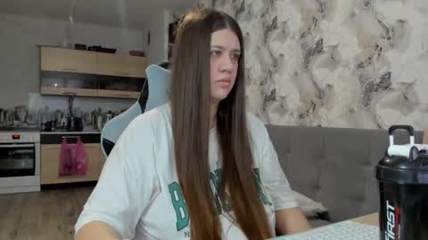 Aletta Oushen online show from December 2025 10:02:01 AM