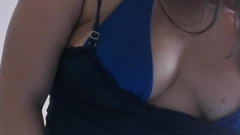 Elisa  online show from April 2026 08:42:02 PM