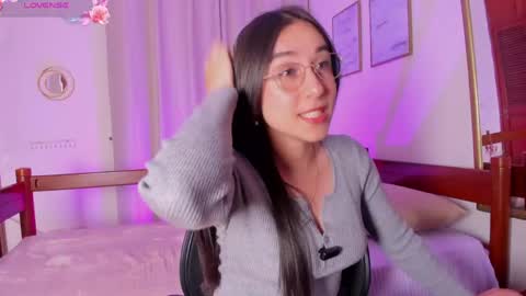 Snapshot of elisabetta_amour chatting on April 2026 02:53:01 AM Eli online show from April 2026 02:53:01 AM