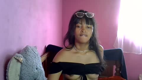 elisah01 online show from June 2026 06:42:02 AM