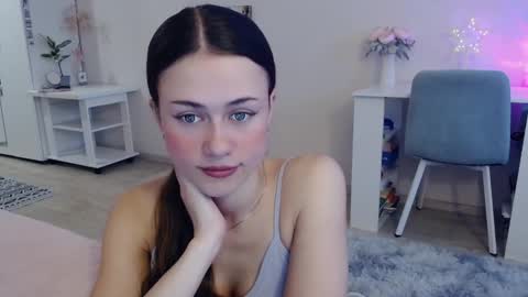 Snapshot of eliscuteblonde chatting on January 2026 06:18:01 AM Elis online show from January 2026 06:18:01 AM