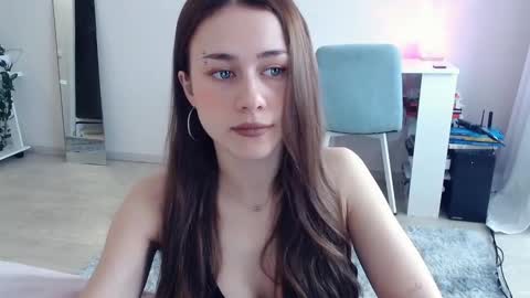 Snapshot of eliscuteblonde chatting on March 2026 06:30:02 AM Elis online show from March 2026 06:30:02 AM