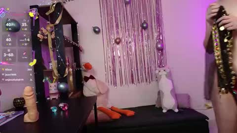 elise_nyx online show from February 2026 05:13:02 PM