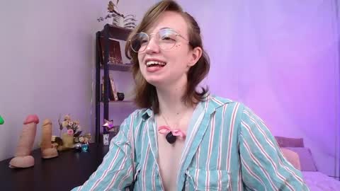 Snapshot of elise_nyx chatting on April 2026 01:23:01 PM elise_nyx online show from April 2026 01:23:01 PM