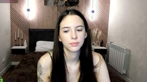 Snapshot of elise_robbie chatting on March 2026 01:24:01 AM Elise online show from March 2026 01:24:01 AM