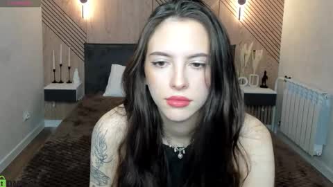 Snapshot of elise_robbie chatting on March 2026 01:13:01 AM Elise online show from March 2026 01:13:01 AM