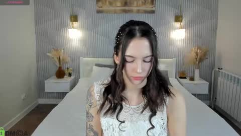 Snapshot of elise_robbie chatting on March 2026 01:14:01 AM Elise online show from March 2026 01:14:01 AM