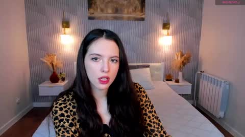 Snapshot of elise_robbie chatting on March 2026 01:43:02 AM Elise online show from March 2026 01:43:02 AM