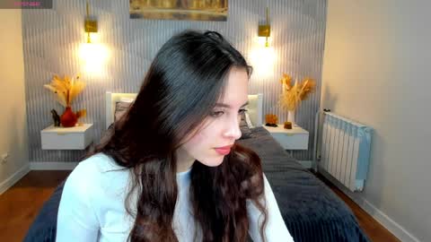 Snapshot of elise_robbie chatting on March 2026 01:05:01 AM Elise online show from March 2026 01:05:01 AM