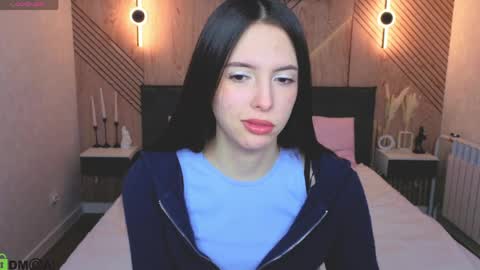 Snapshot of elise_robbie chatting on April 2026 01:23:02 AM Elise online show from April 2026 01:23:02 AM