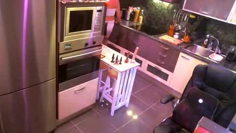 Snapshot of elise_tv chatting on September 2025 06:42:02 PM Barbie online show from September 2025 06:42:02 PM