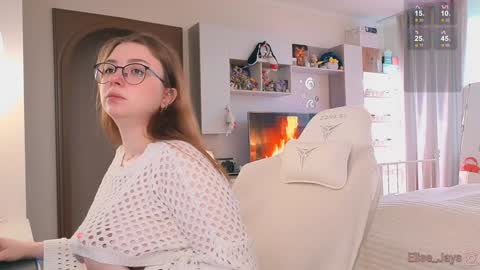 Snapshot of elisejays chatting on October 2025 12:23:02 PM Elise online show from October 2025 12:23:02 PM