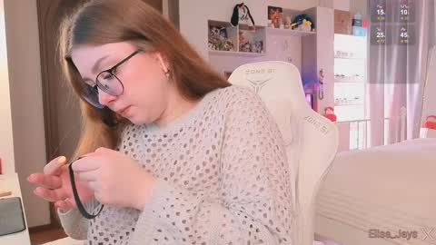 Snapshot of elisejays chatting on October 2025 01:00:02 PM Elise online show from October 2025 01:00:02 PM