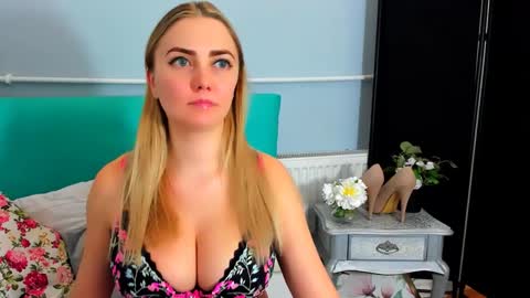 Elise online show from January 2025 05:51:02 PM