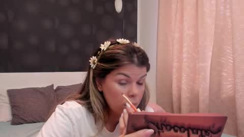 Elly online show from December 2025 08:45:01 AM