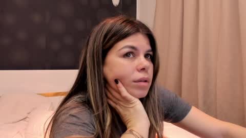 Elly online show from March 2026 08:23:02 PM