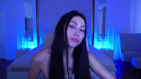 elisevelour online show from July 2026 12:20:01 PM