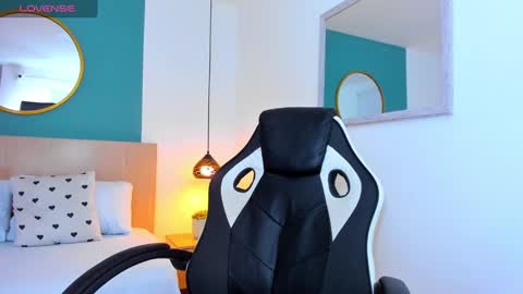 Snapshot of elissa_iris chatting on March 2025 01:59:02 AM E L I S S A online show from March 2025 01:59:02 AM