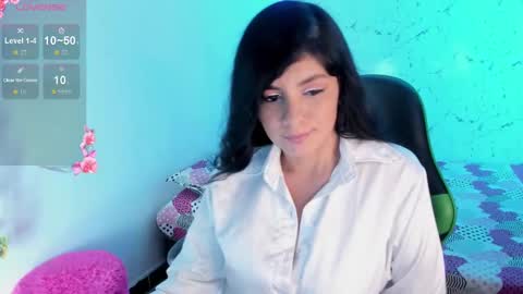 Snapshot of elissa_iris chatting on September 2025 02:36:02 AM E L I S S A online show from September 2025 02:36:02 AM