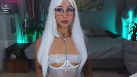 Snapshot of elissecinnamon_ chatting on July 2026 01:19:02 AM Elissecinnamon online show from July 2026 01:19:02 AM