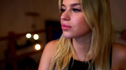 Snapshot of elister_alison chatting on September 2025 02:43:02 PM Sunflower  online show from September 2025 02:43:02 PM