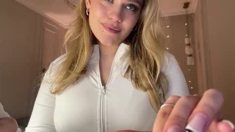 Snapshot of elixiirr chatting on March 2026 08:56:02 PM Stephanie online show from March 2026 08:56:02 PM