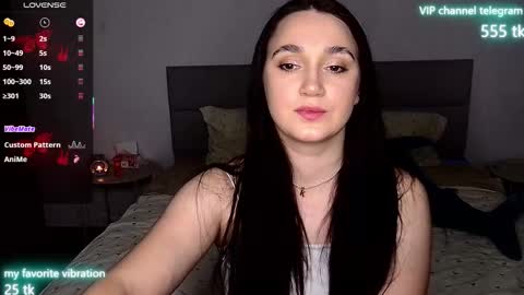 Eliz online show from September 2025 11:17:02 PM