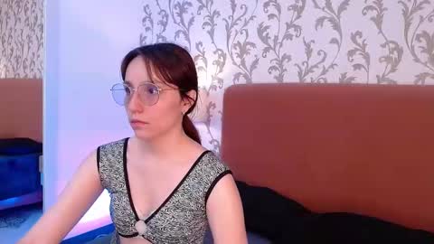 Eliza online show from March 2025 07:17:01 PM