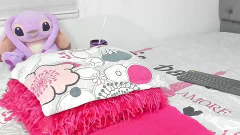 Snapshot of elizabeth_18_ chatting on February 2025 03:14:02 AM ELIZA online show from February 2025 03:14:02 AM