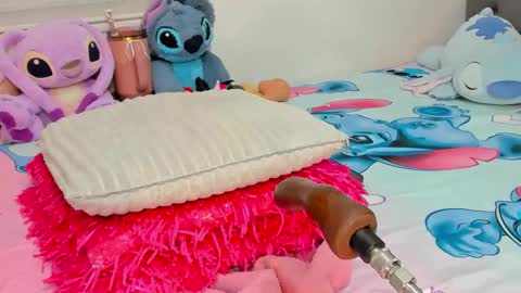 Snapshot of elizabeth_18_ chatting on November 2025 03:07:01 AM ELIZA online show from November 2025 03:07:01 AM