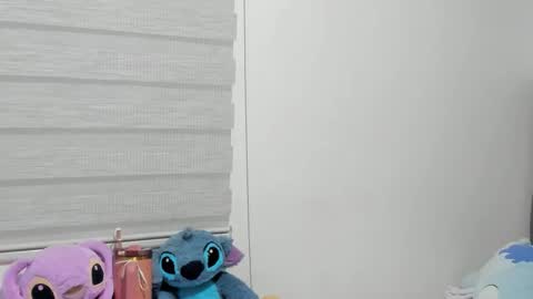 Snapshot of elizabeth_18_ chatting on November 2025 03:38:02 AM ELIZA online show from November 2025 03:38:02 AM