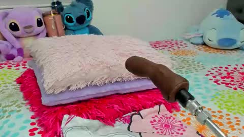 Snapshot of elizabeth_18_ chatting on November 2025 03:10:02 AM ELIZA online show from November 2025 03:10:02 AM