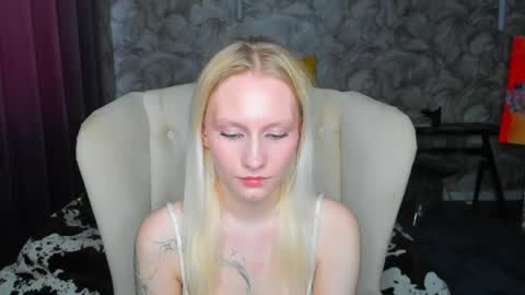Snapshot of elizabeth_adamss chatting on May 2026 05:12:01 AM elizabeth_adamss online show from May 2026 05:12:01 AM